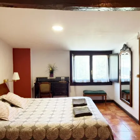 ホテル La Asturxana 3*